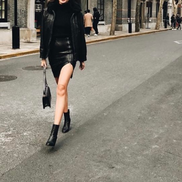 Clothes, shoes, purses and others - Picture 3 of 8